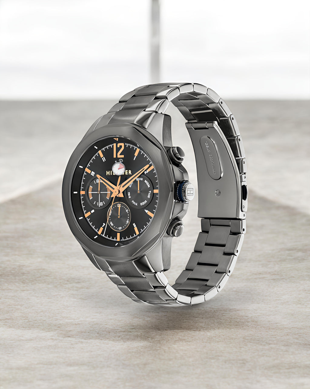 Tom-my Hilfig-er Analog Gray Dial Men's Casual Watch